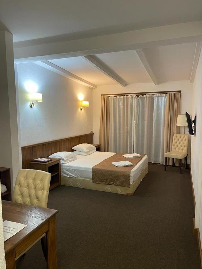 Dem Hotel 苏呼米 外观 照片