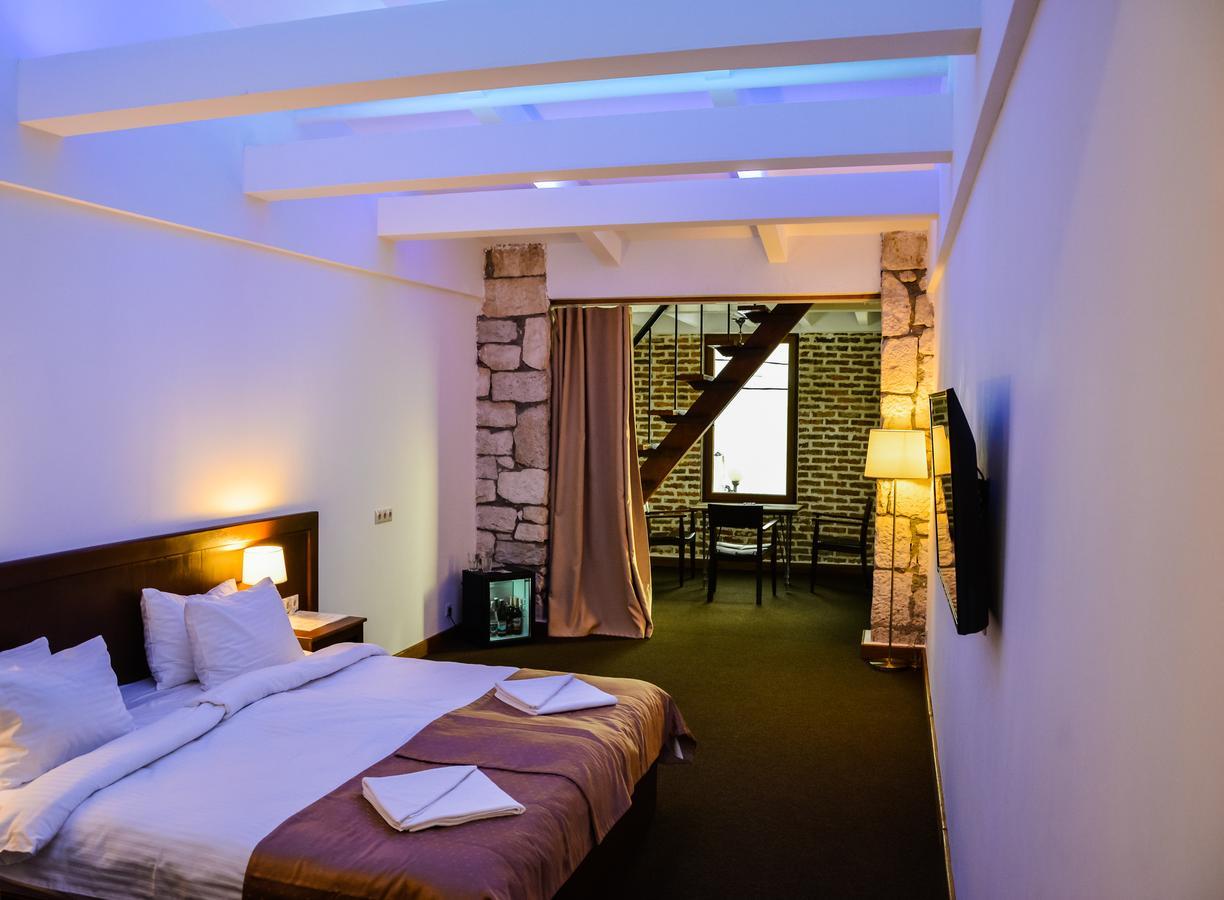 Dem Hotel 苏呼米 外观 照片